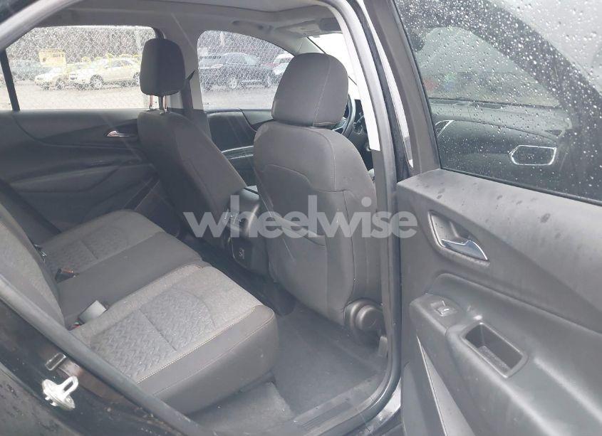 Photo 8 of 2022 Chevrolet Equinox FWD LT (VIN 3GNAXKEV6NL279147)