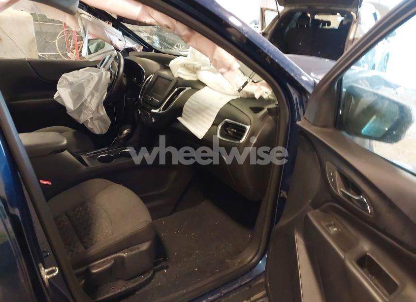 Photo 5 of 2022 Chevrolet Equinox FWD LT (VIN 3GNAXKEV6NL282839)