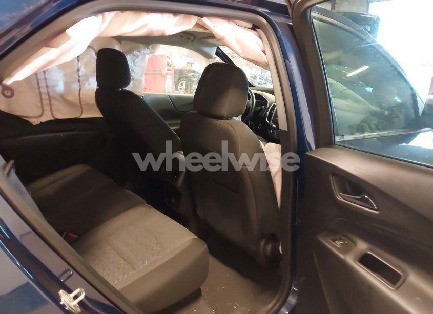 Photo 8 of 2022 Chevrolet Equinox FWD LT (VIN 3GNAXKEV6NL282839)