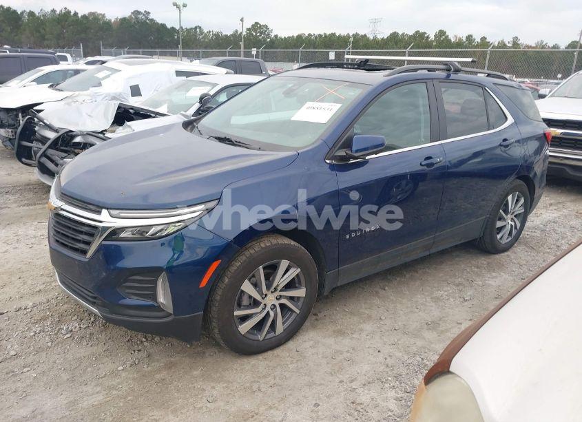 Photo 2 of 2022 Chevrolet Equinox FWD LT (VIN 3GNAXKEV6NL292383)