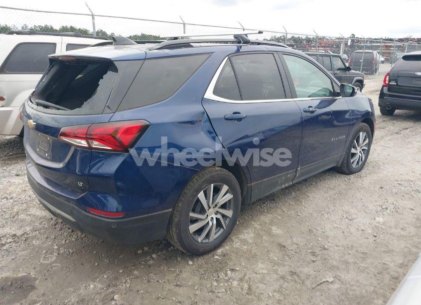 Photo 4 of 2022 Chevrolet Equinox FWD LT (VIN 3GNAXKEV6NL292383)