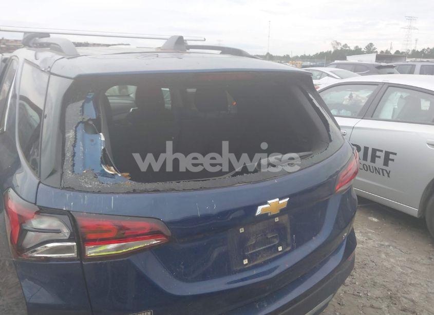 Photo 6 of 2022 Chevrolet Equinox FWD LT (VIN 3GNAXKEV6NL292383)