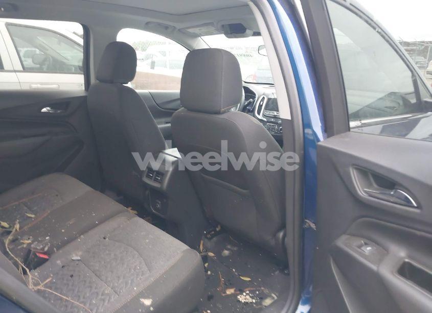 Photo 8 of 2022 Chevrolet Equinox FWD LT (VIN 3GNAXKEV6NL292383)