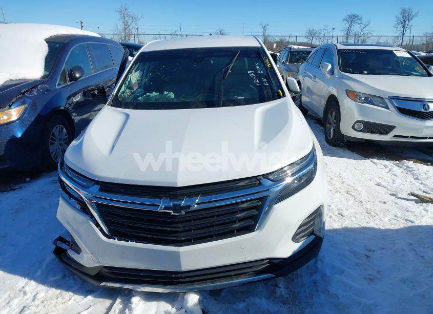 Photo 13 of 2022 Chevrolet Equinox FWD LT (VIN 3GNAXKEV6NS103124)