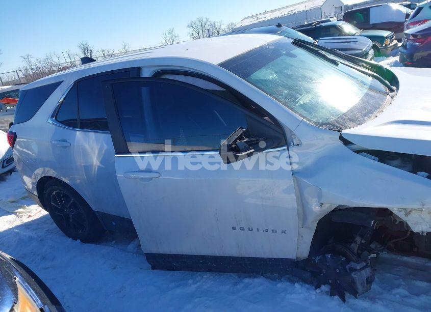 Photo 14 of 2022 Chevrolet Equinox FWD LT (VIN 3GNAXKEV6NS103124)