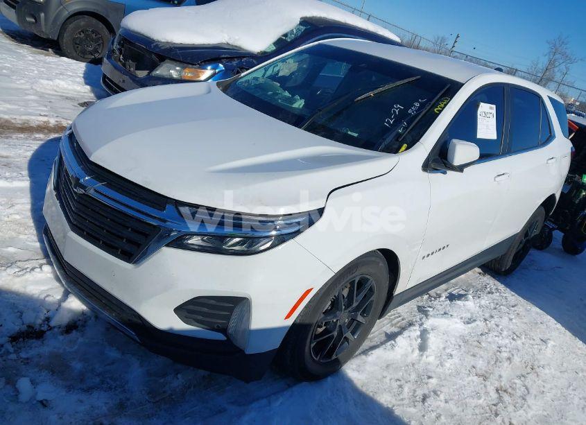 Photo 2 of 2022 Chevrolet Equinox FWD LT (VIN 3GNAXKEV6NS103124)