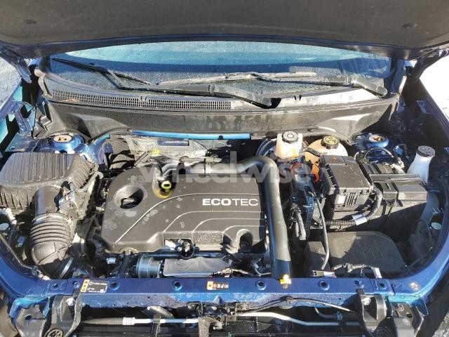 Photo 2 of 2022 CHEVROLET EQUINOX LT (VIN 3GNAXKEV6NS174484)