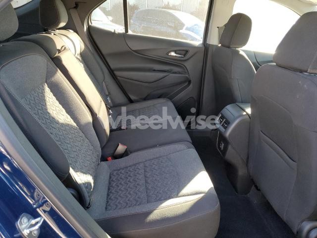 Photo 4 of 2022 CHEVROLET EQUINOX LT (VIN 3GNAXKEV6NS174484)