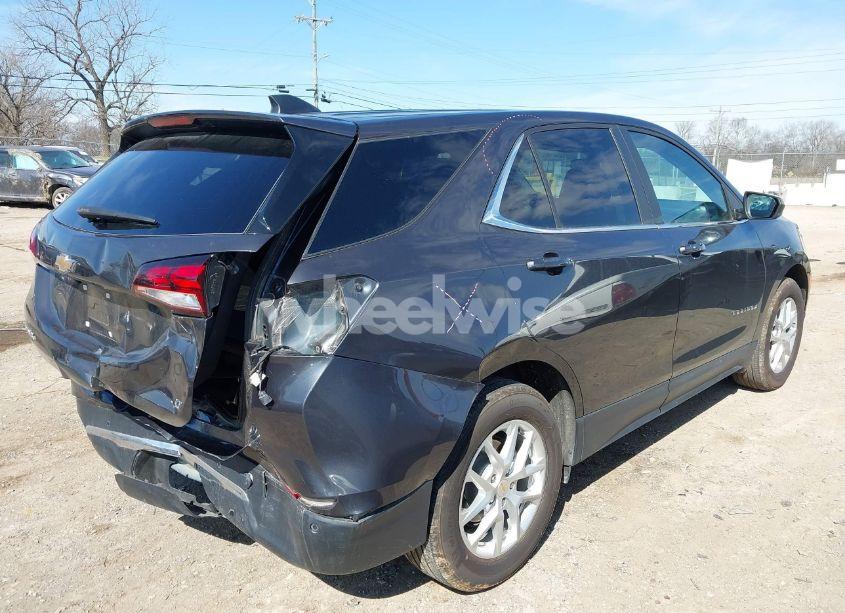 Photo 2 of 2022 Chevrolet Equinox FWD LT (VIN 3GNAXKEV6NS212912)