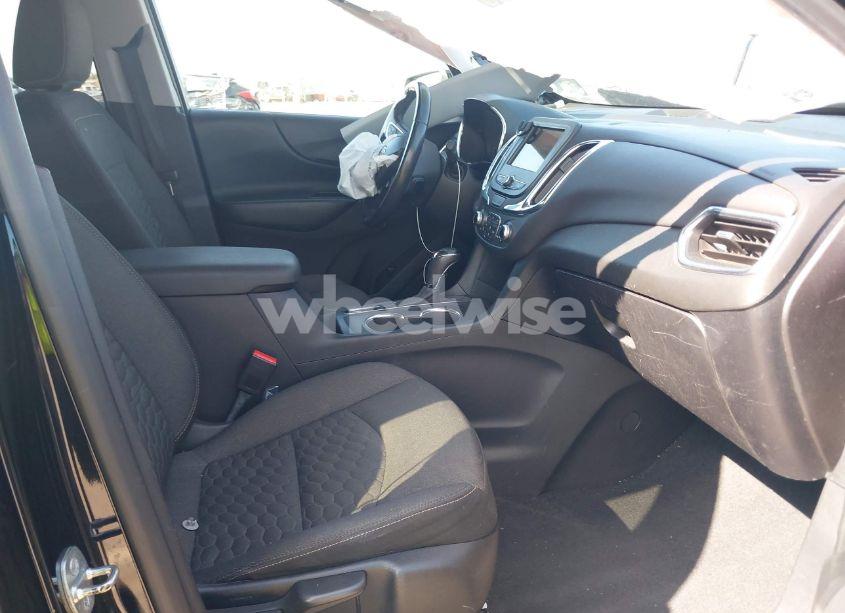 Photo 5 of 2019 Chevrolet Equinox LT (VIN 3GNAXKEV7KL171762)