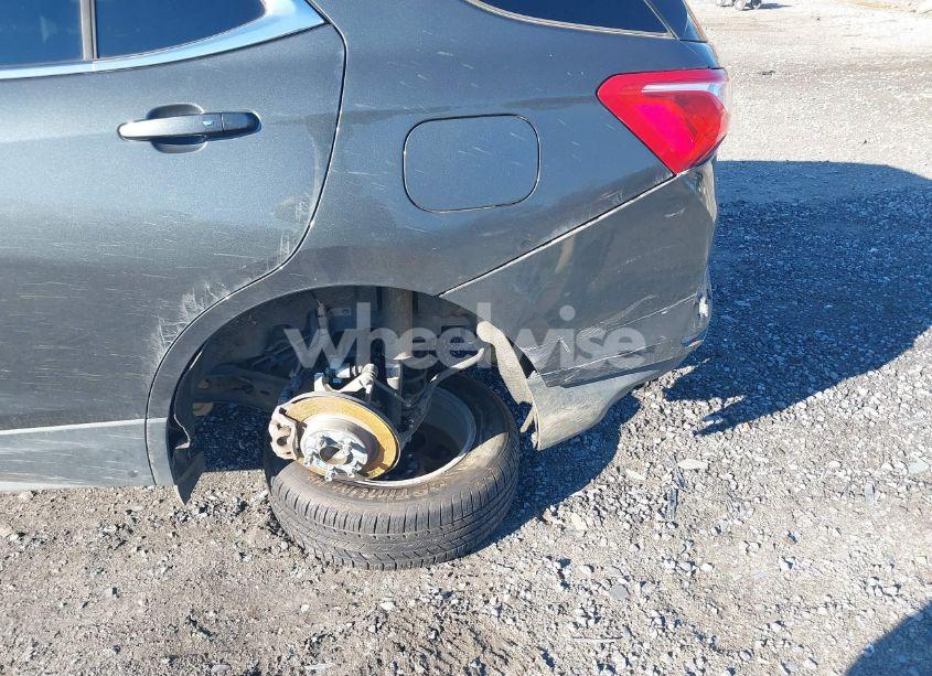 Photo 6 of 2019 Chevrolet Equinox LT (VIN 3GNAXKEV7KS515029)