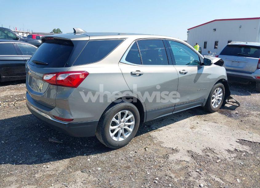 Photo 4 of 2019 Chevrolet Equinox LT (VIN 3GNAXKEV7KS515788)