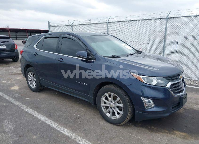 2019 Chevrolet Equinox LT (VIN 3GNAXKEV7KS525155) main photo