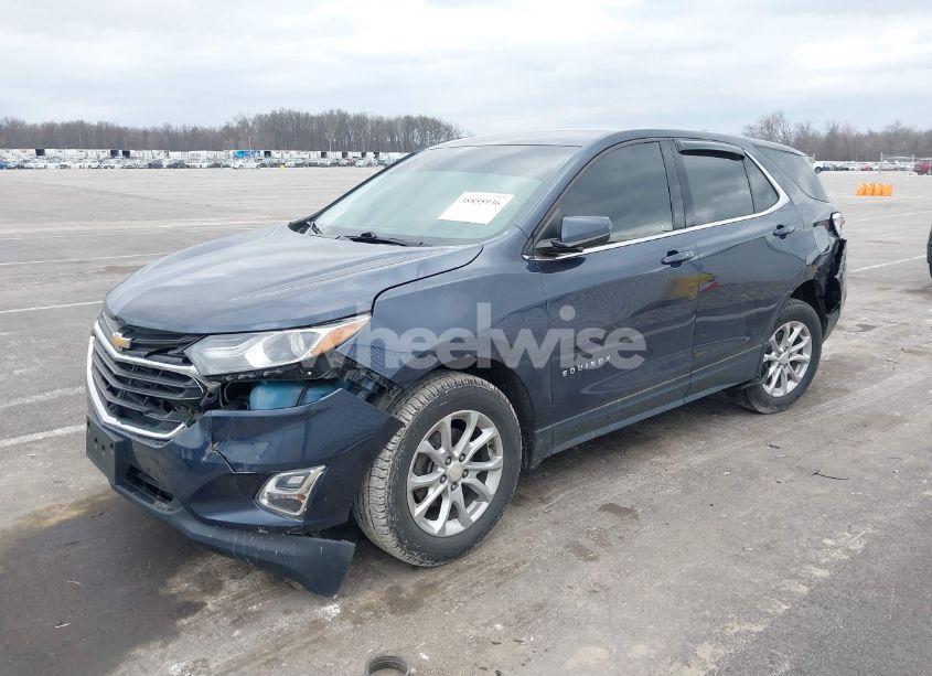 Photo 2 of 2019 Chevrolet Equinox LT (VIN 3GNAXKEV7KS525155)
