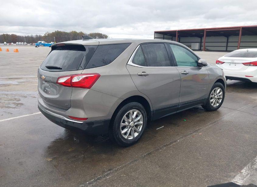 Photo 4 of 2019 Chevrolet Equinox LT (VIN 3GNAXKEV7KS532431)