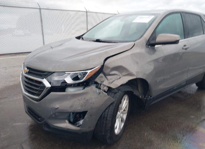 Photo 6 of 2019 Chevrolet Equinox LT (VIN 3GNAXKEV7KS532431)