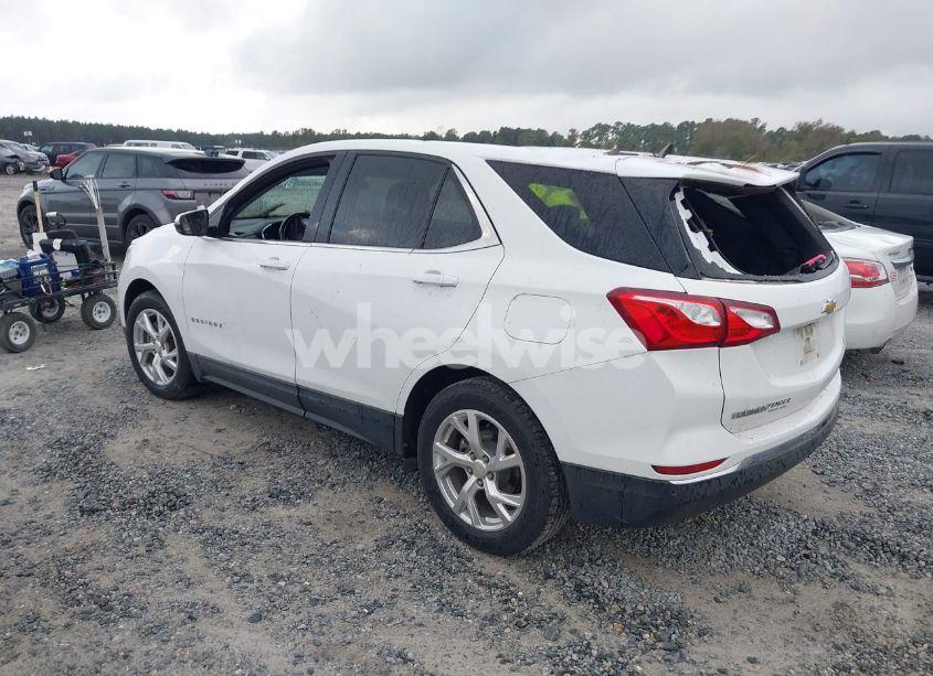 Photo 3 of 2019 Chevrolet Equinox LT (VIN 3GNAXKEV7KS671622)