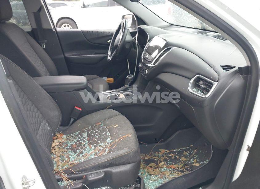 Photo 5 of 2019 Chevrolet Equinox LT (VIN 3GNAXKEV7KS671622)