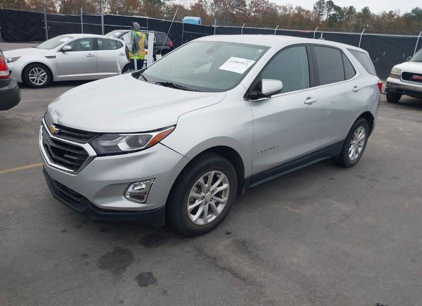 Photo 2 of 2021 Chevrolet Equinox FWD LT (VIN 3GNAXKEV7MS109707)