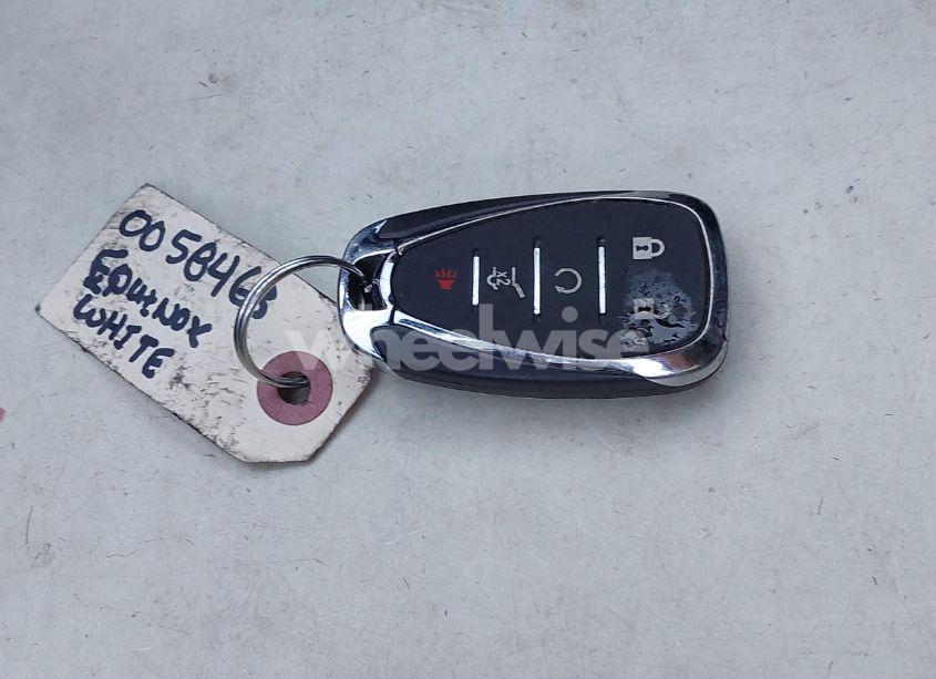 Photo 11 of 2021 Chevrolet Equinox FWD LT (VIN 3GNAXKEV7MS110257)