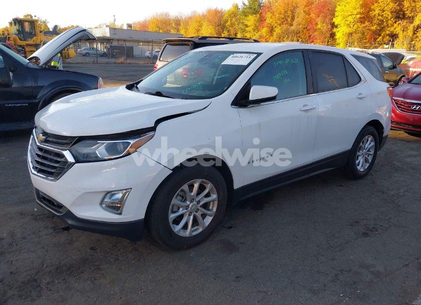 Photo 2 of 2021 Chevrolet Equinox FWD LT (VIN 3GNAXKEV7MS110257)