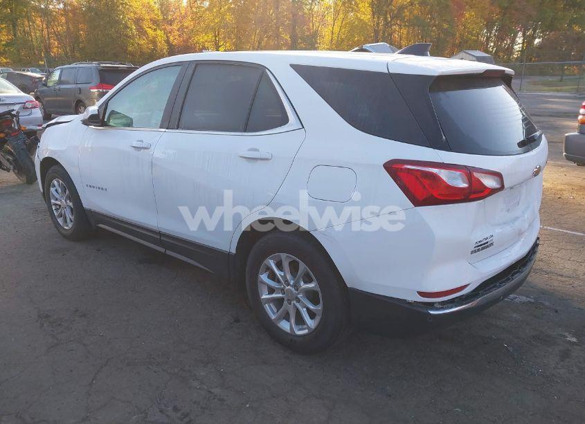 Photo 3 of 2021 Chevrolet Equinox FWD LT (VIN 3GNAXKEV7MS110257)