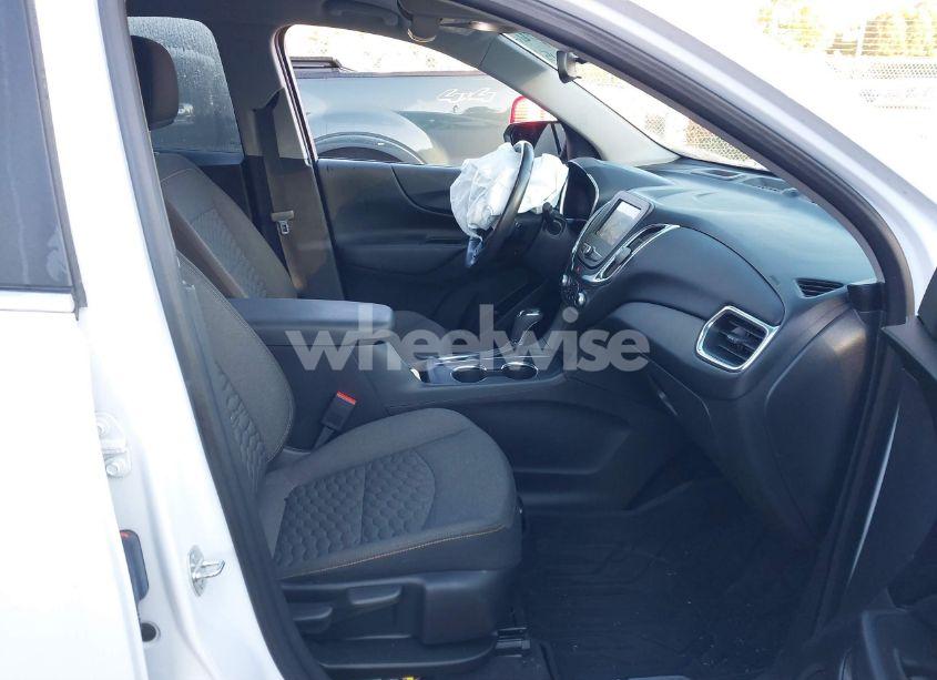 Photo 5 of 2021 Chevrolet Equinox FWD LT (VIN 3GNAXKEV7MS110257)