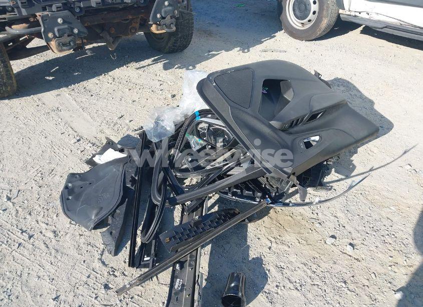 Photo 12 of 2022 Chevrolet Equinox FWD LT (VIN 3GNAXKEV7NL100419)