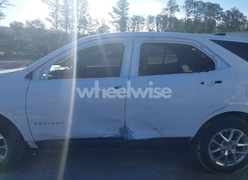 Photo 15 of 2022 Chevrolet Equinox FWD LT (VIN 3GNAXKEV7NL100419)