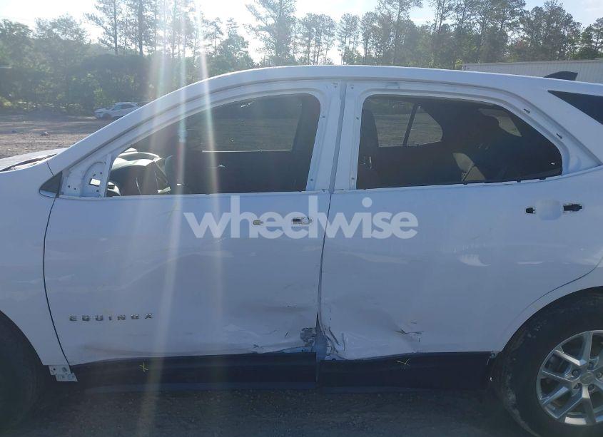 Photo 20 of 2022 Chevrolet Equinox FWD LT (VIN 3GNAXKEV7NL100419)