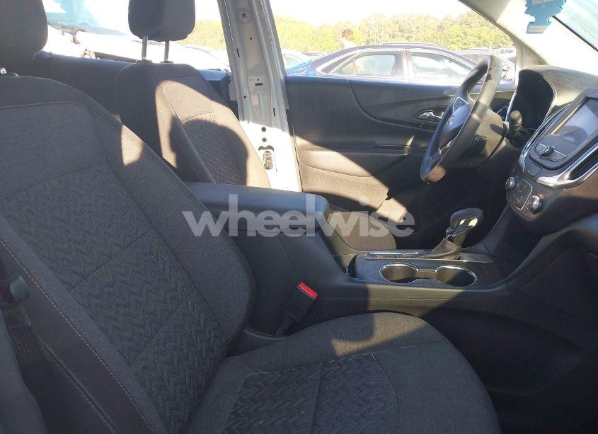 Photo 5 of 2022 Chevrolet Equinox FWD LT (VIN 3GNAXKEV7NL100419)