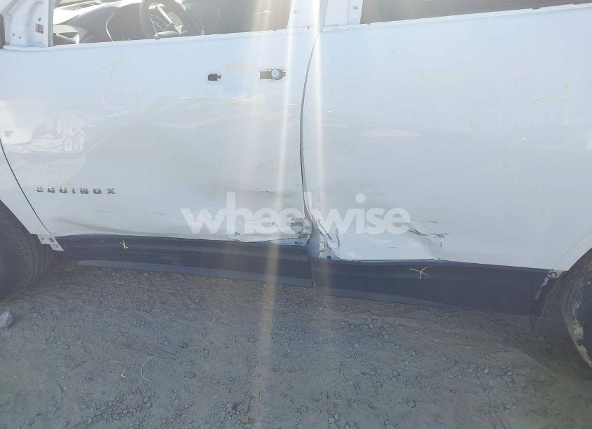 Photo 6 of 2022 Chevrolet Equinox FWD LT (VIN 3GNAXKEV7NL100419)