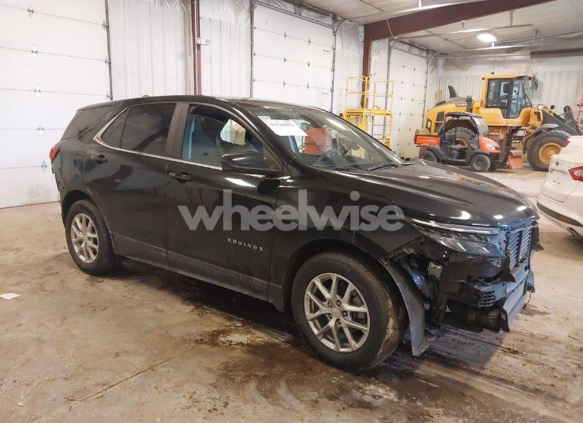 2022 Chevrolet Equinox FWD LT (VIN 3GNAXKEV7NL105538) main photo