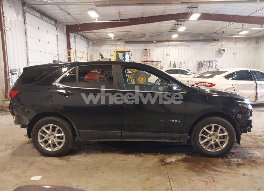 Photo 13 of 2022 Chevrolet Equinox FWD LT (VIN 3GNAXKEV7NL105538)