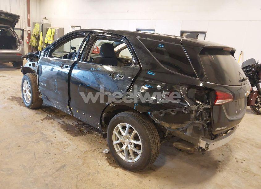 Photo 3 of 2022 Chevrolet Equinox FWD LT (VIN 3GNAXKEV7NL105538)