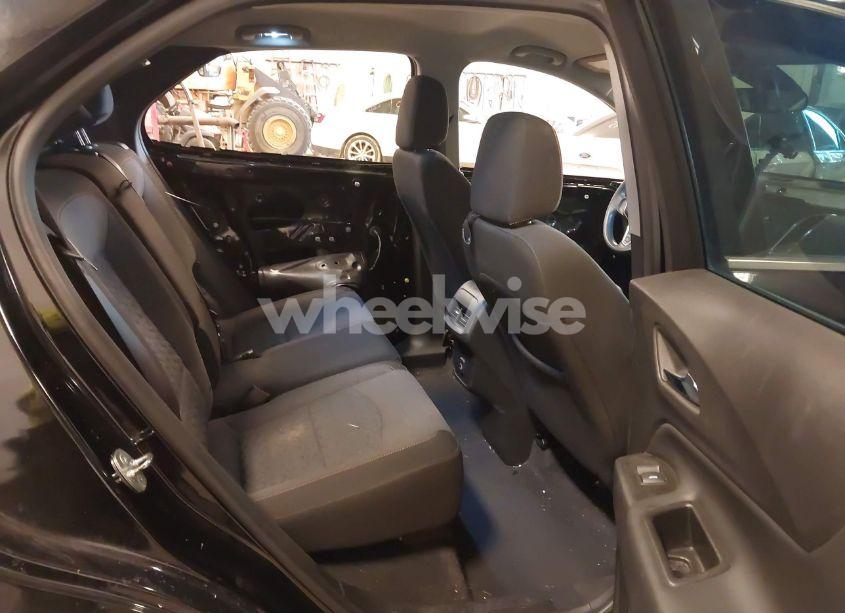 Photo 8 of 2022 Chevrolet Equinox FWD LT (VIN 3GNAXKEV7NL105538)