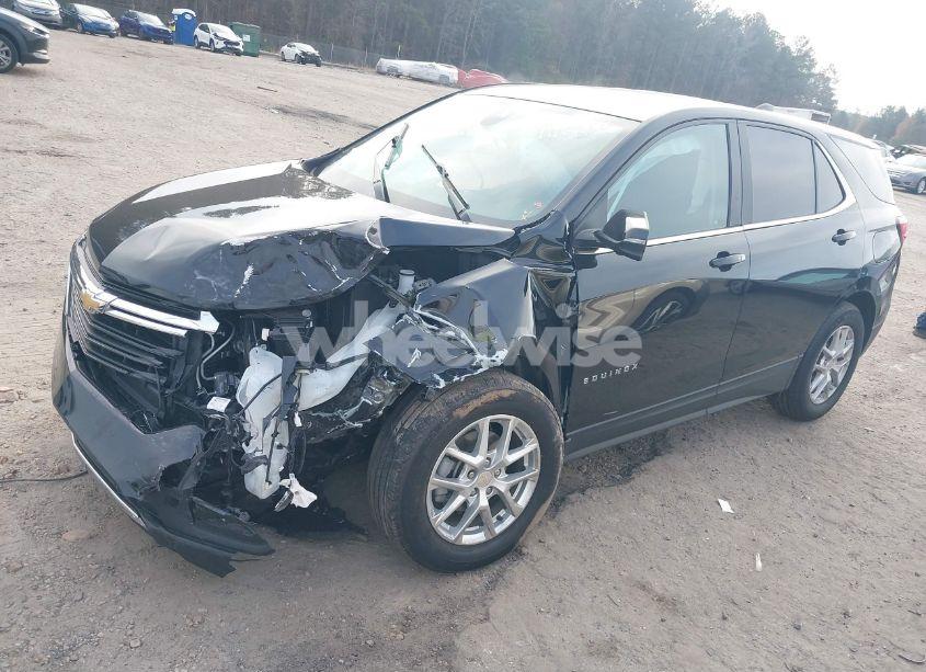 Photo 2 of 2022 Chevrolet Equinox FWD LT (VIN 3GNAXKEV7NL240700)