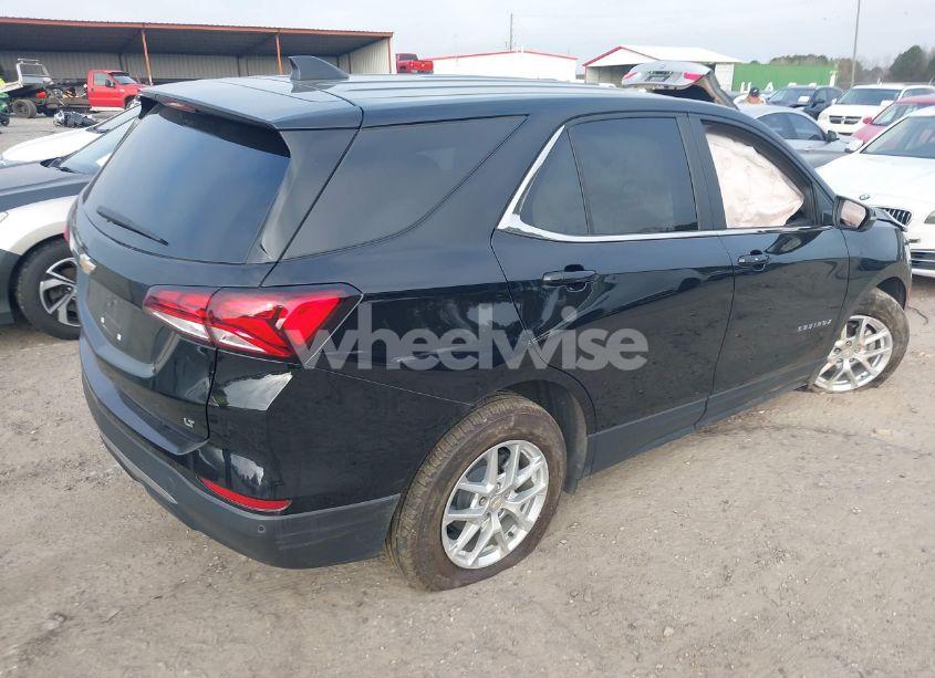 Photo 4 of 2022 Chevrolet Equinox FWD LT (VIN 3GNAXKEV7NL240700)
