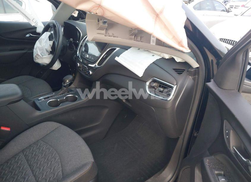 Photo 5 of 2022 Chevrolet Equinox FWD LT (VIN 3GNAXKEV7NL240700)