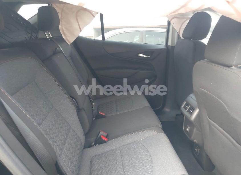 Photo 8 of 2022 Chevrolet Equinox FWD LT (VIN 3GNAXKEV7NL240700)