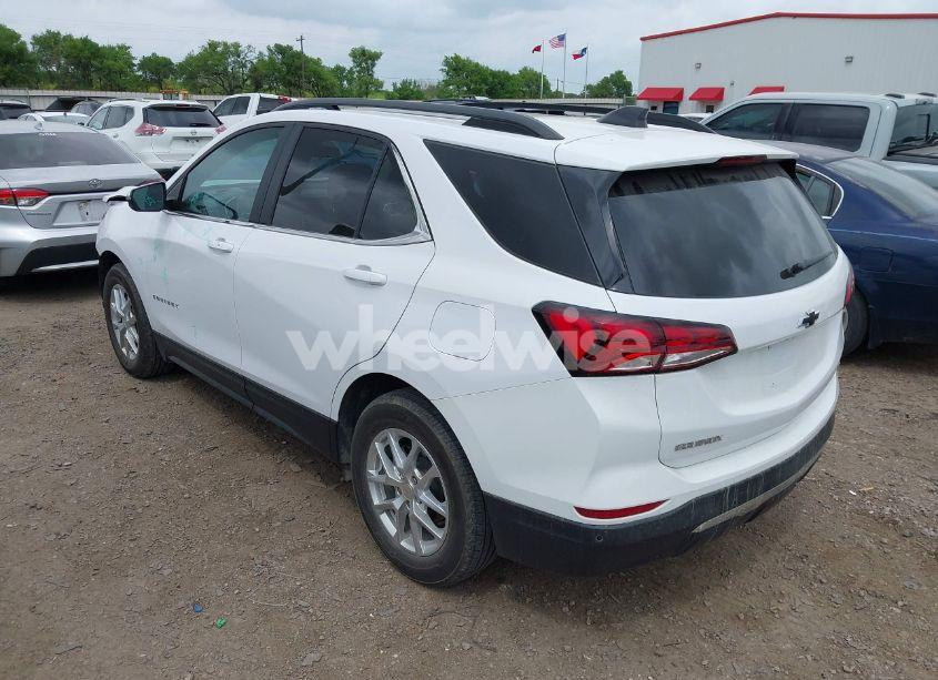 Photo 3 of 2022 Chevrolet Equinox FWD LT (VIN 3GNAXKEV7NL242902)