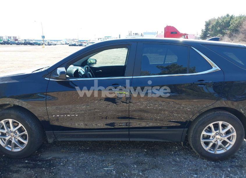 Photo 14 of 2022 Chevrolet Equinox FWD LT (VIN 3GNAXKEV7NL245797)