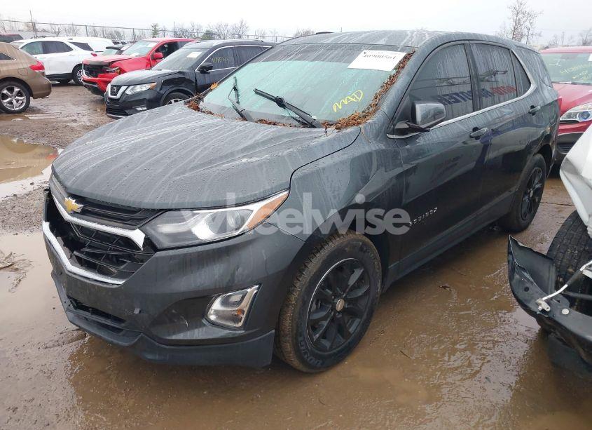 Photo 2 of 2019 Chevrolet Equinox LT (VIN 3GNAXKEV8KS568483)