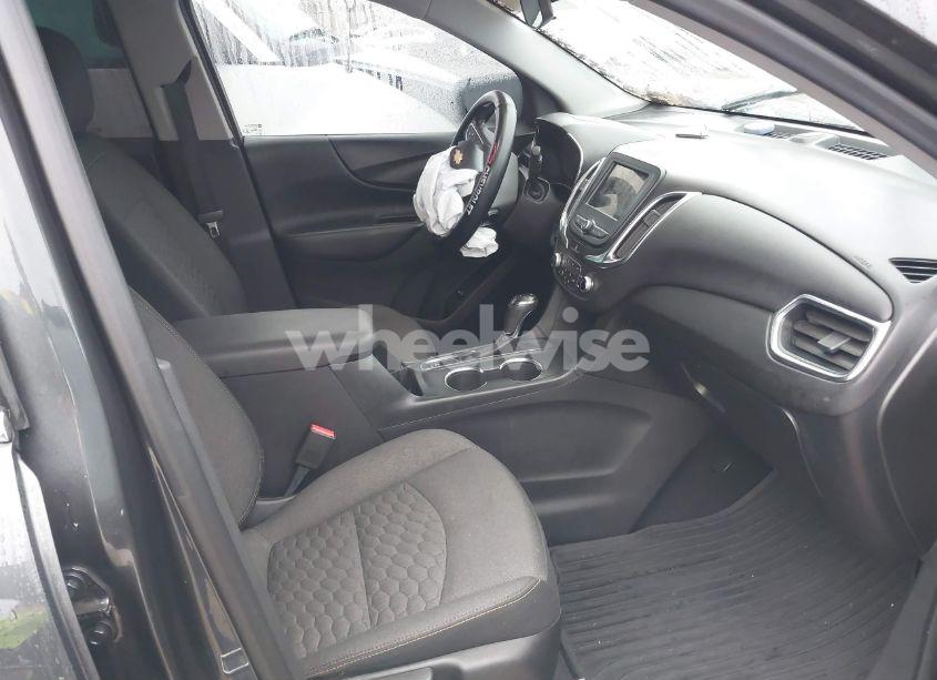 Photo 5 of 2019 Chevrolet Equinox LT (VIN 3GNAXKEV8KS568483)