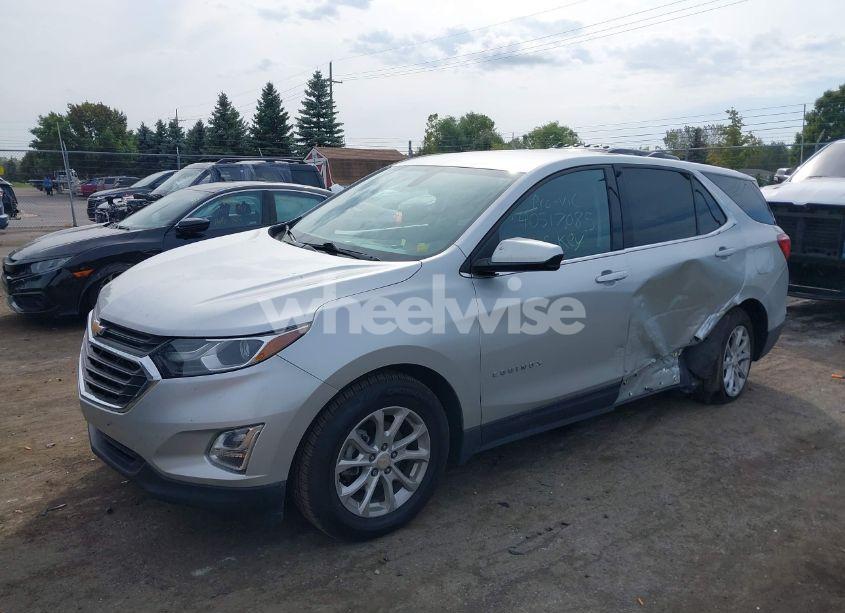 Photo 2 of 2019 Chevrolet Equinox LT (VIN 3GNAXKEV8KS572808)