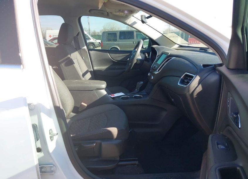 Photo 5 of 2019 Chevrolet Equinox LT (VIN 3GNAXKEV8KS638094)