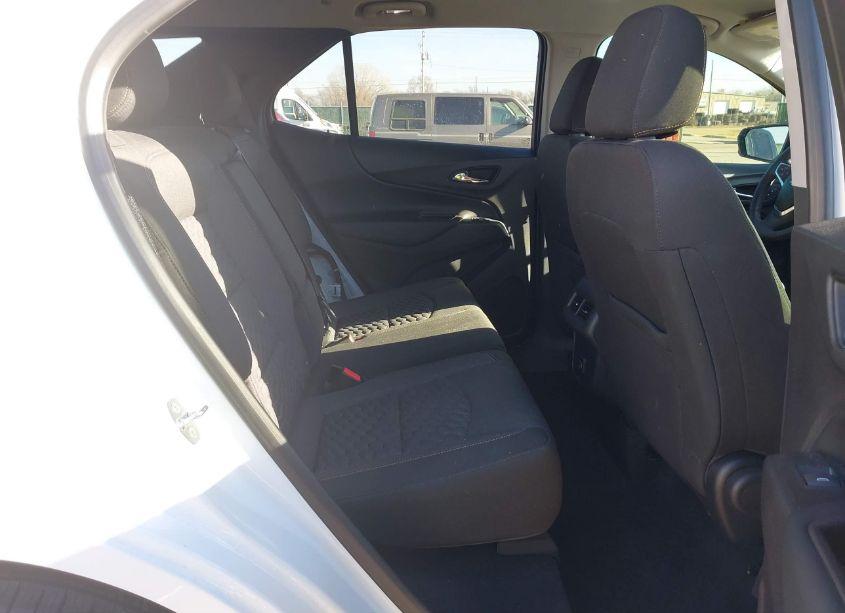 Photo 8 of 2019 Chevrolet Equinox LT (VIN 3GNAXKEV8KS638094)