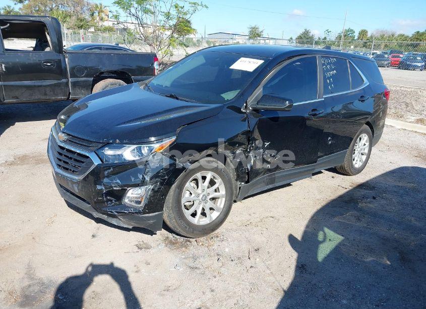 Photo 2 of 2021 Chevrolet Equinox FWD LT (VIN 3GNAXKEV8ML382844)