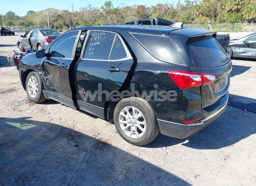 Photo 3 of 2021 Chevrolet Equinox FWD LT (VIN 3GNAXKEV8ML382844)