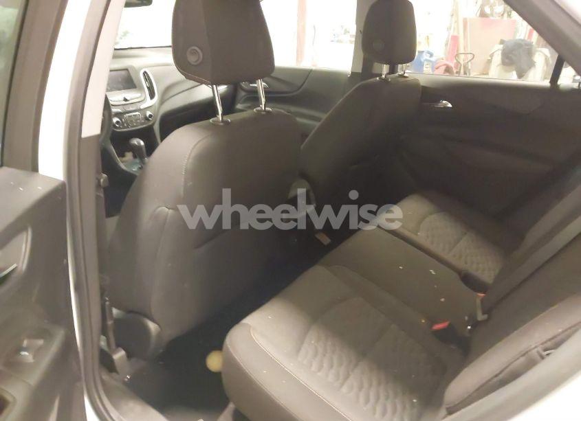 Photo 8 of 2021 Chevrolet Equinox (VIN 3GNAXKEV8MS168538)